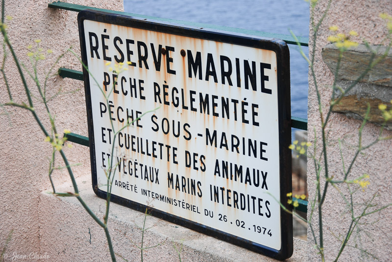Ancien panneau réserve marine