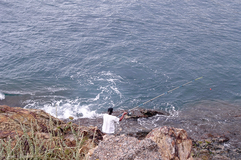 Pêcheur au cap d'Oulne, 2005