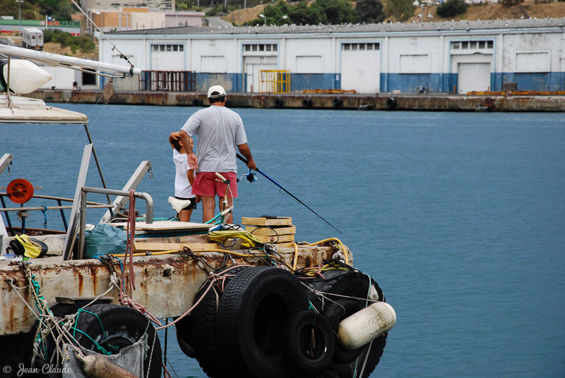 Pêche sur les quais, Port-Vendres, 2009