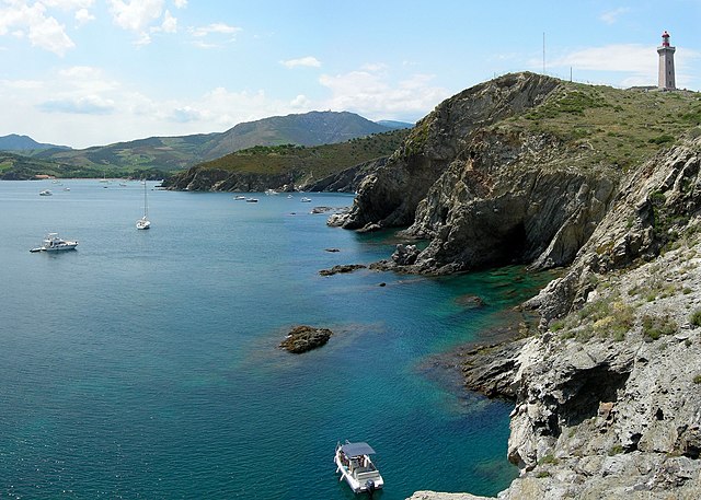 Paulilles depuis le cap Béar. - Tobi 87, CC BY-SA 4.0, via Wikimedia Commons