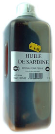 L'huile de sardine - On la trouve conditionnée en bidon de 1 à 2 litres. C’est énorme mais le produit ne coûte pas cher