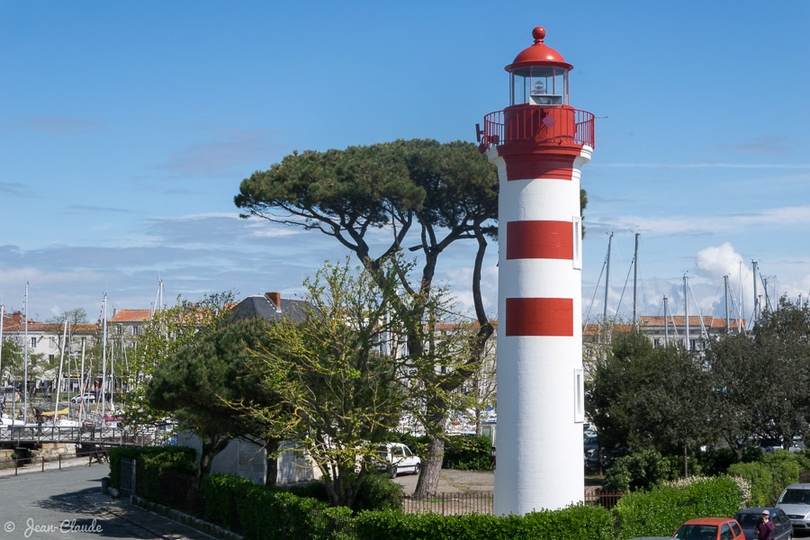 Phare au pied de la tour Saint-Nicolas, 2014