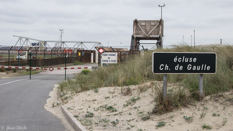 L’écluse Charles de Gaulle est définitivement fermée à la circulation obligeant ainsi au dunkerquois de passer par Mardyk, 2017-0