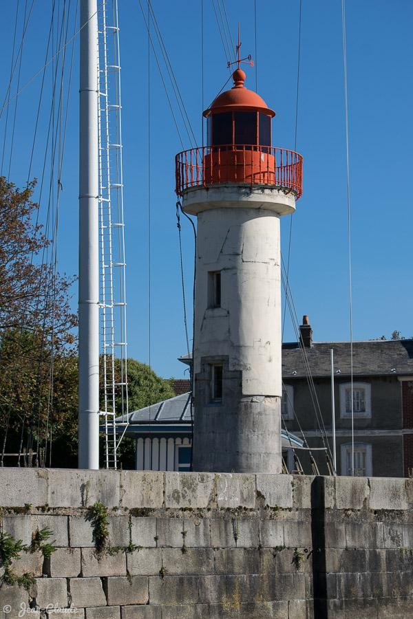 Le phare de la jetée Est du port de Honfleur - Calvados