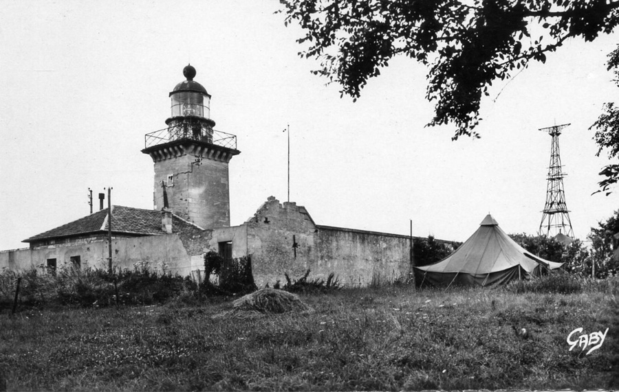 Ver-sur-Mer (Calvados). Le Radio-Phare.