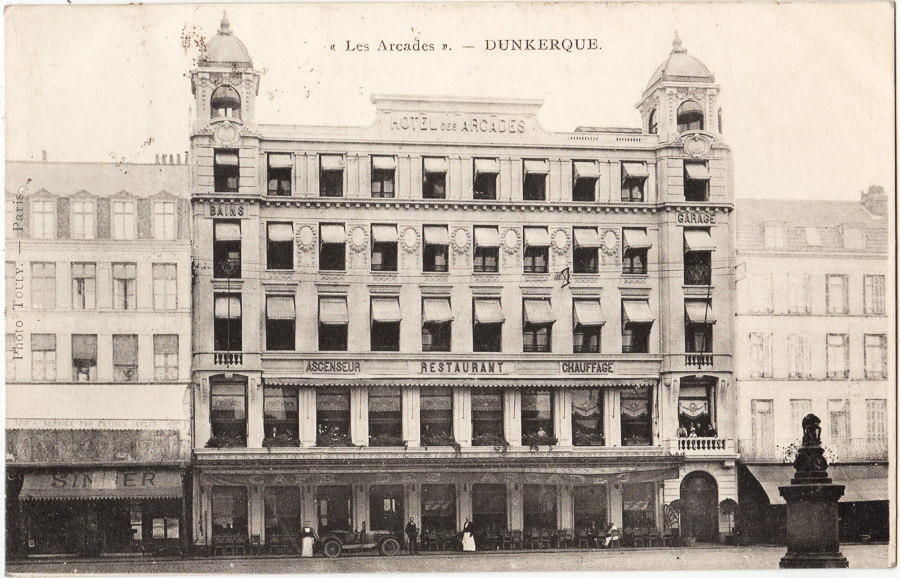 Les Arcades . - Dunkerque (Photo Touly. - Paris - Neurddein Frères, Imp.Crété, Succ. Paris)