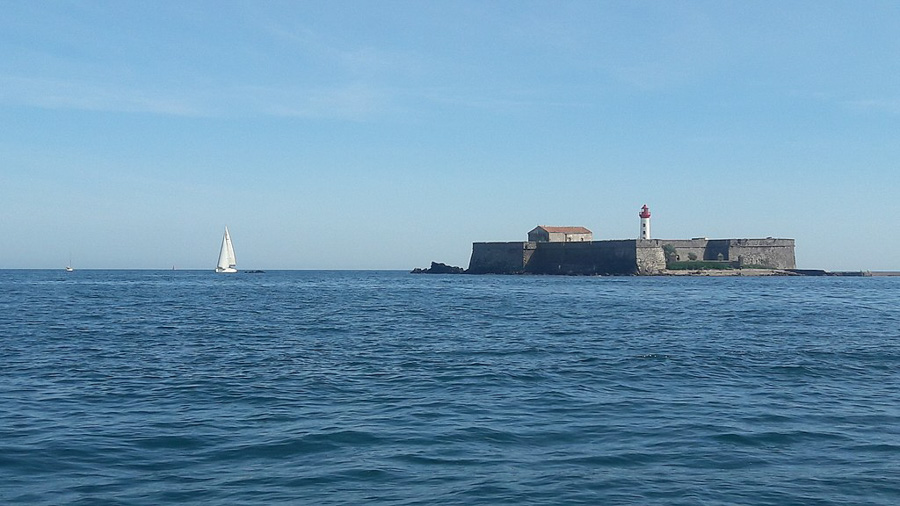 Fort de Brescou. - Bastien65, CC BY-SA 3.0, via Wikimedia Commons
