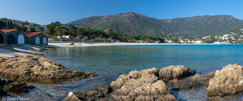 Panorama sur la plage de Saint-Clair, Le Lavandou