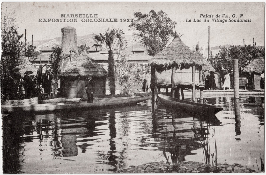 MARSEILLE - EXPOSTION COLONIALE 1922 Palais de l'A.O.F. Le Lac des Soudanais