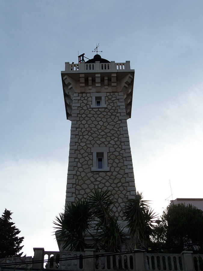 le phare de Vallauris - Whiteredge, CC BY-SA 3.0, via Wikimedia Commons